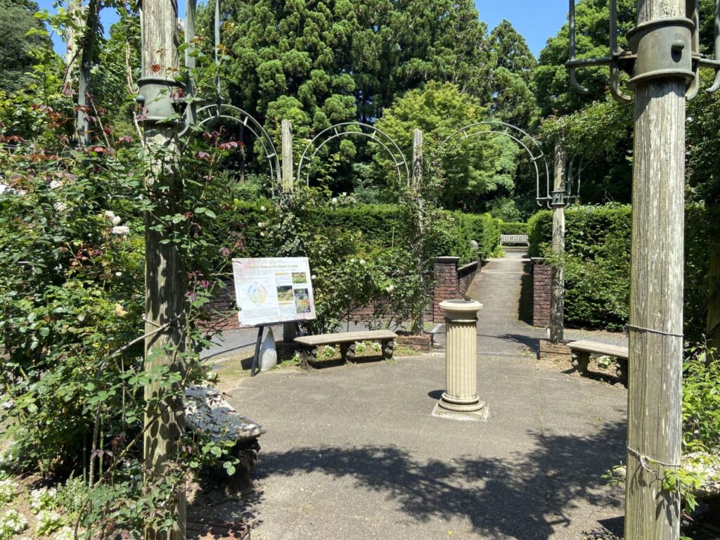 秘密の花苑の中心